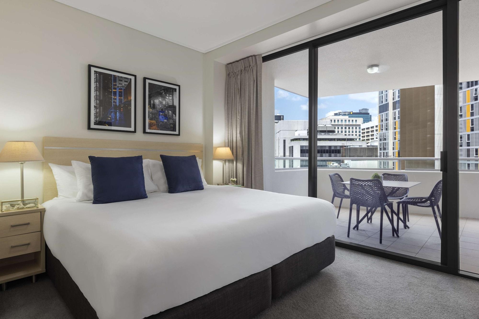 Oaks Brisbane Aurora Suites Экстерьер фото