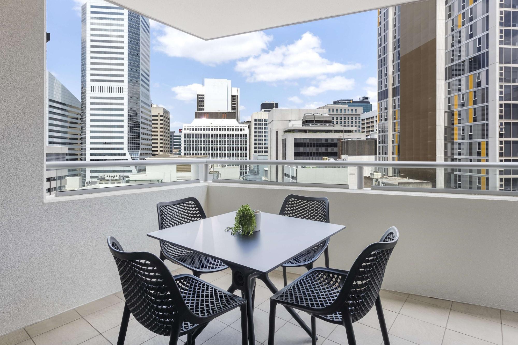 Oaks Brisbane Aurora Suites Экстерьер фото