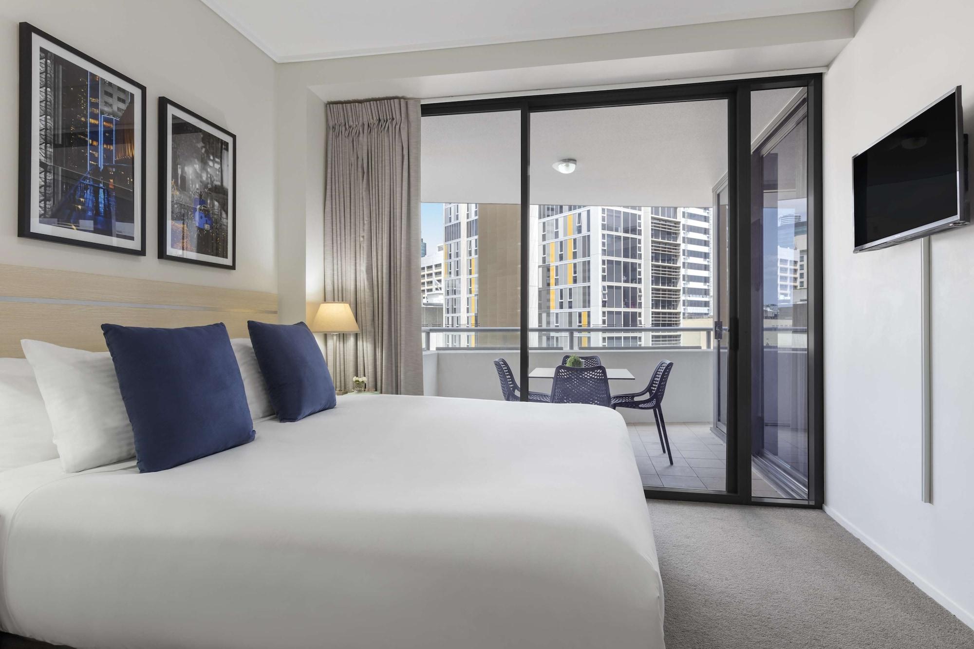 Oaks Brisbane Aurora Suites Экстерьер фото