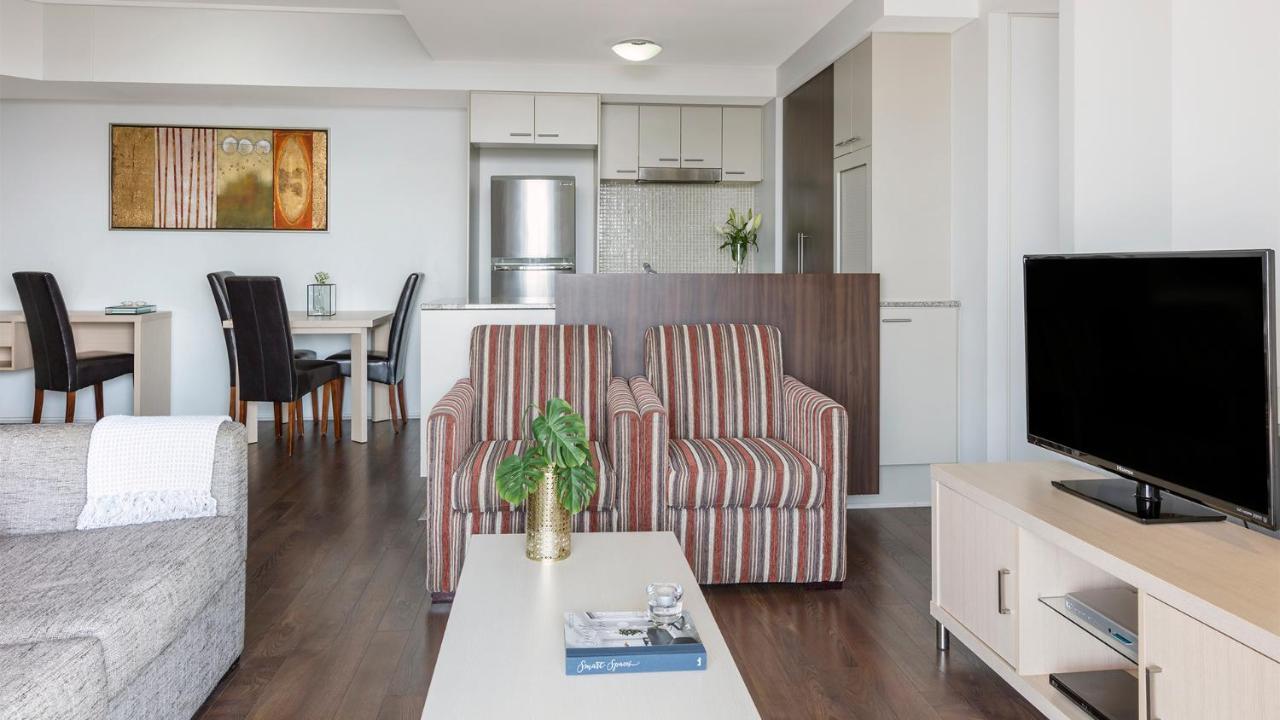 Oaks Brisbane Aurora Suites Экстерьер фото