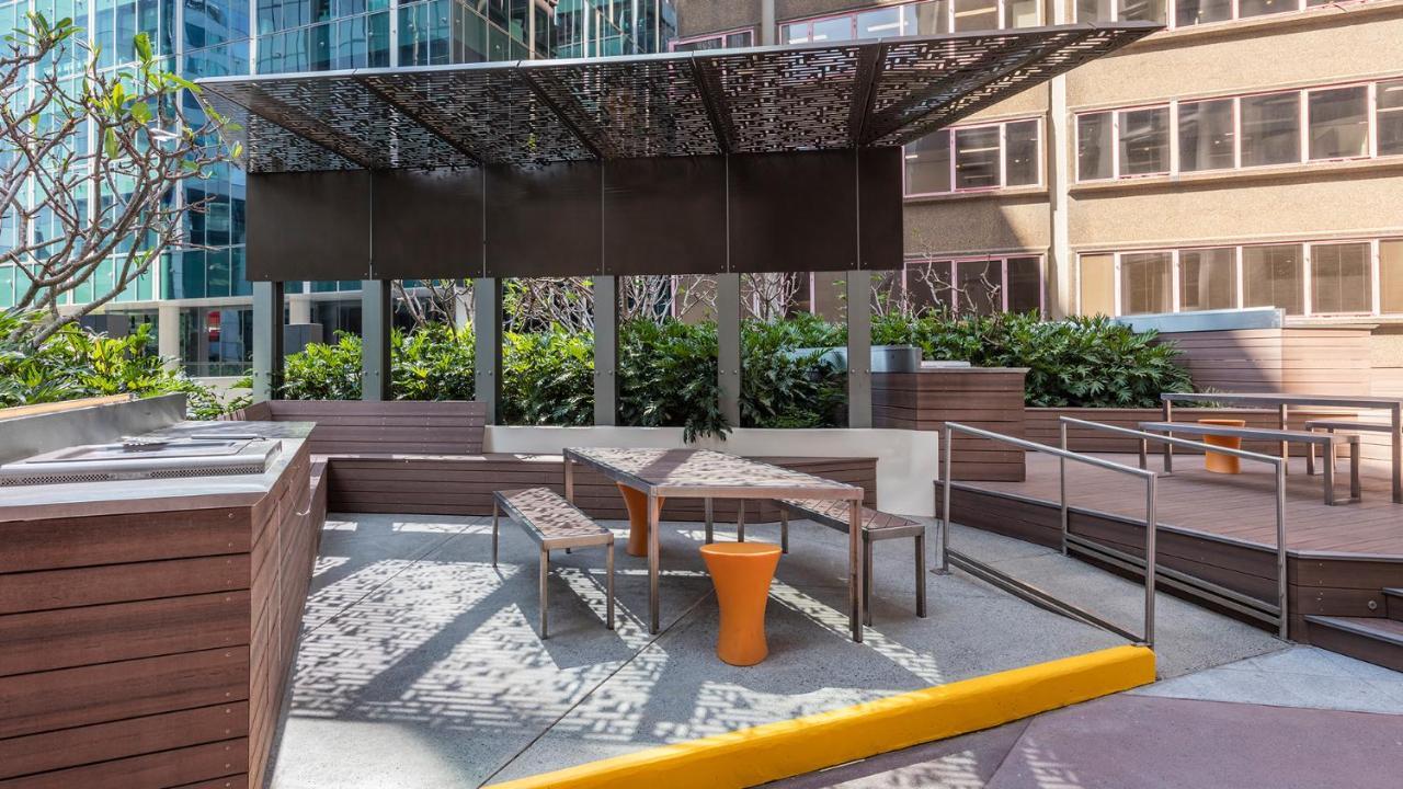 Oaks Brisbane Aurora Suites Экстерьер фото